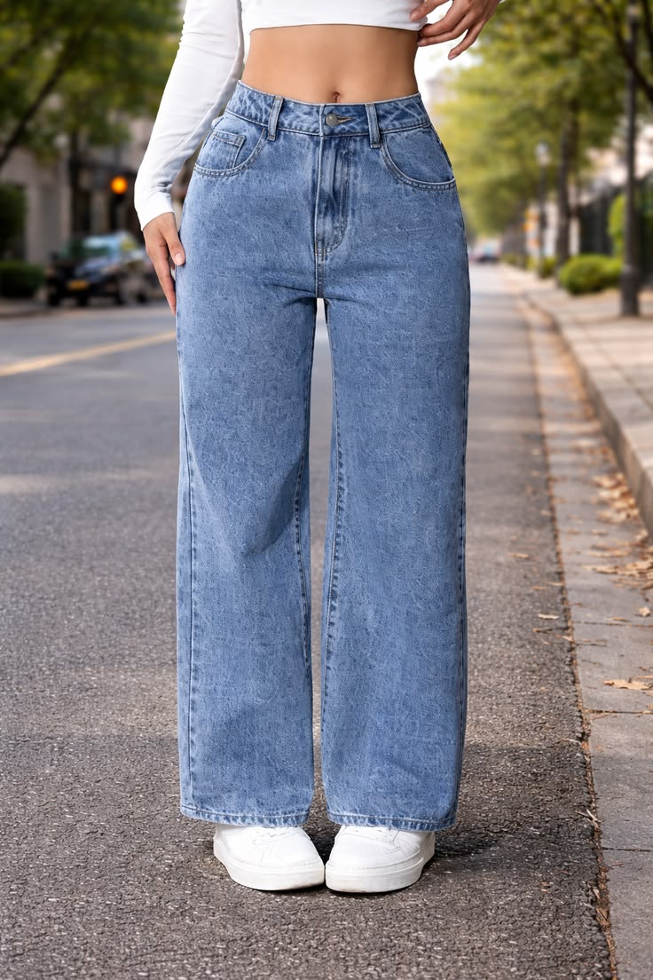Women’s High-Waist Wide-Leg Denim Jeans - Light Blue